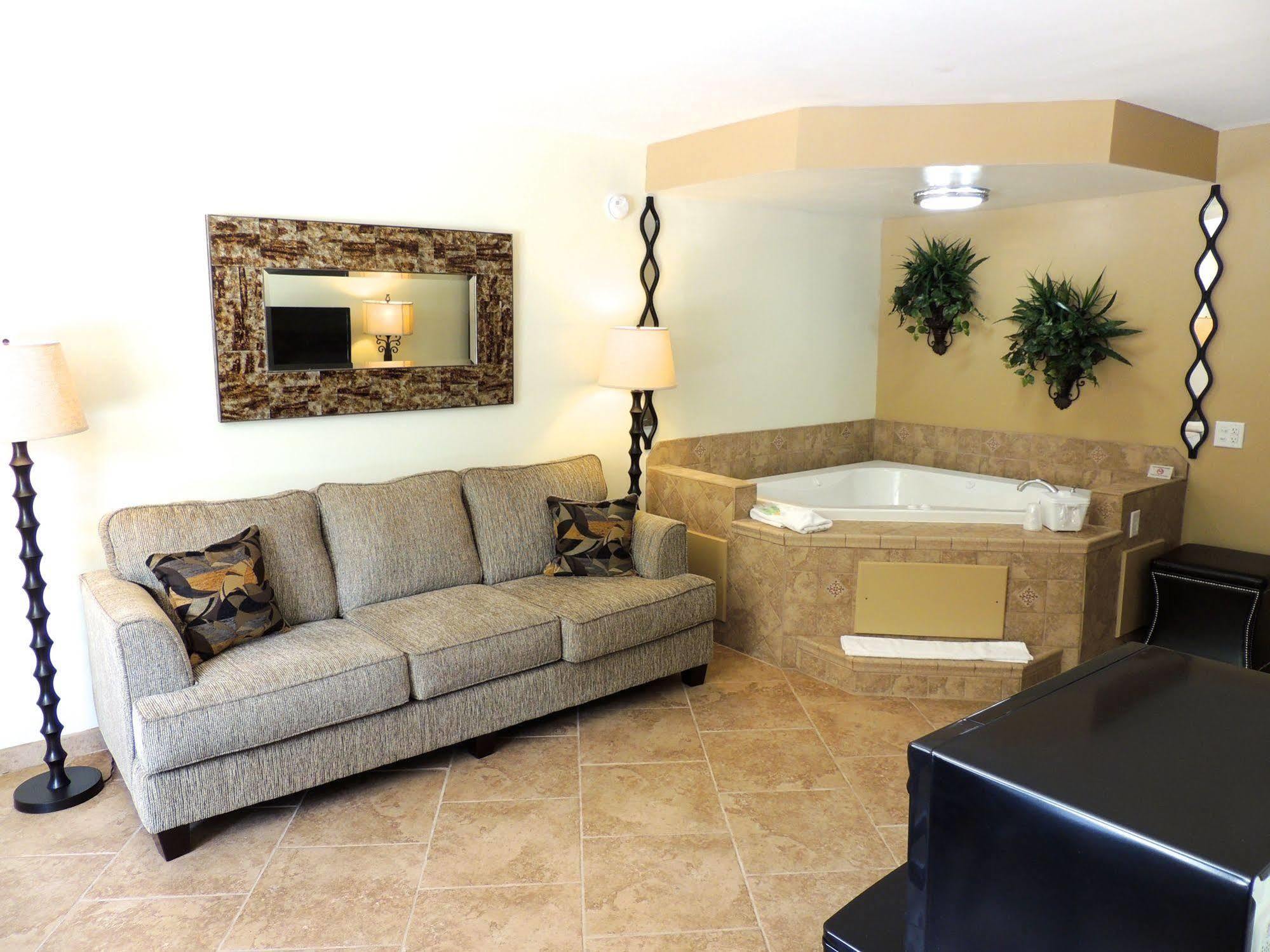 Carmel Inn And Suites Thibodaux Dış mekan fotoğraf