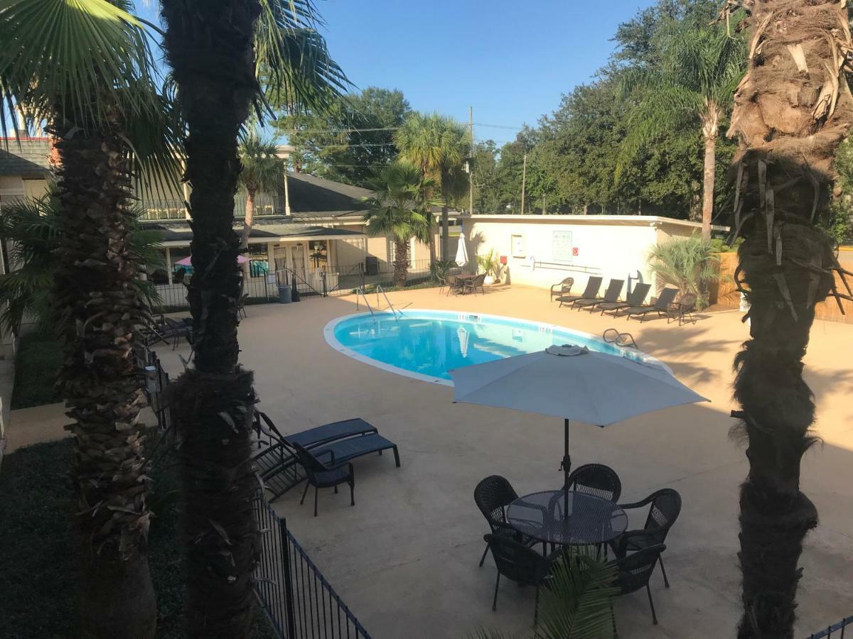 Carmel Inn And Suites Thibodaux Dış mekan fotoğraf