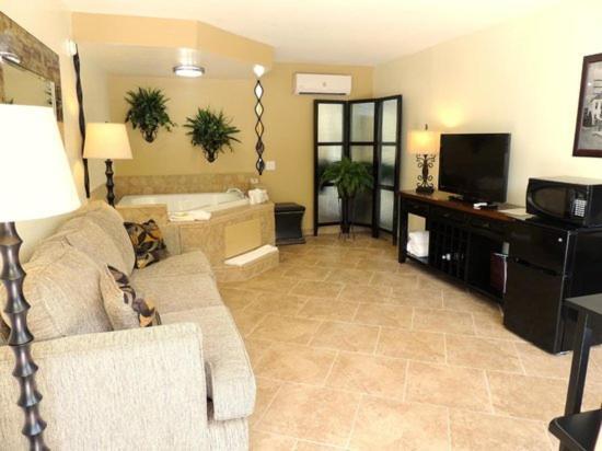 Carmel Inn And Suites Thibodaux Dış mekan fotoğraf